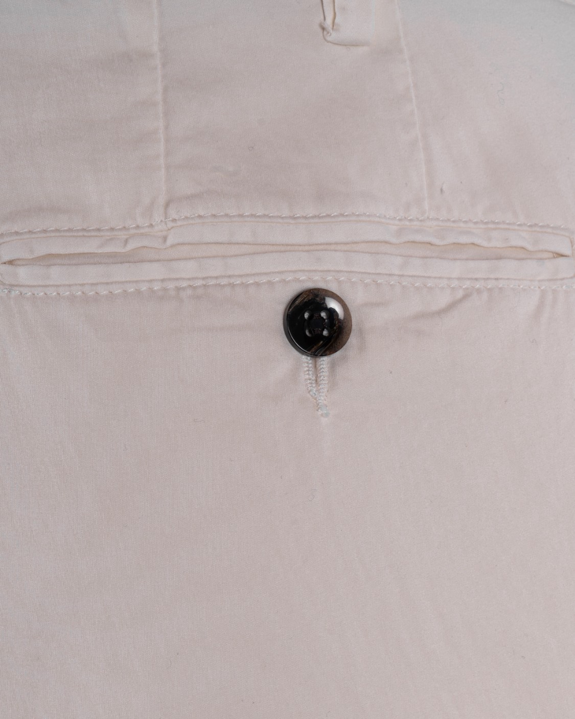 shop GERMANO Saldi Pantalone: Germano pantaloni misto seta.
Chiusura a zip con bottone e controbottoni.
Tasche frontali "americane".
Tasche posteriori a filetto con bottone.
Composizione: 88% cotone, 10% seta, 2% elastan.
Made in Italy.. 8931 21G-0091 number 3980906